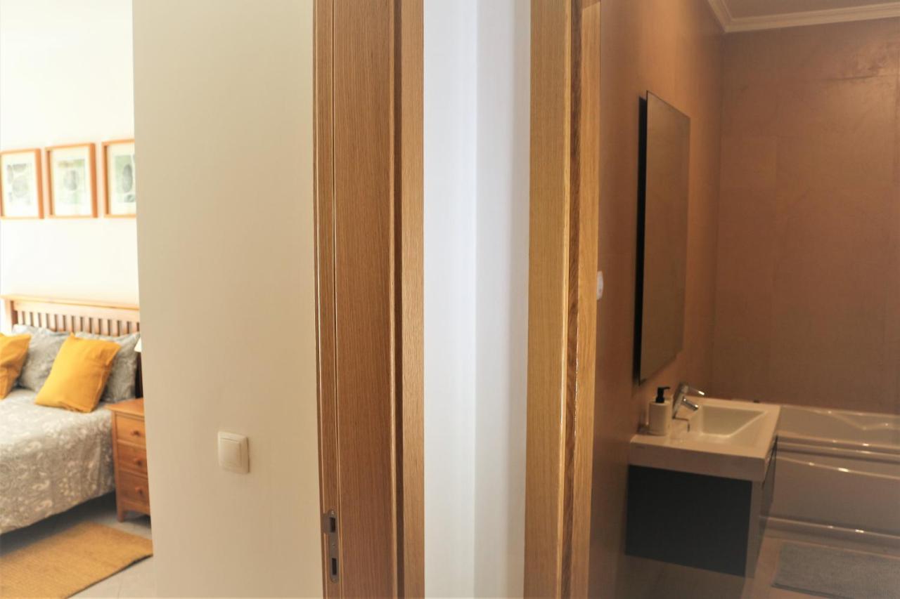 Lovely Apartment In Carvoeiro By The Beach Buitenkant foto